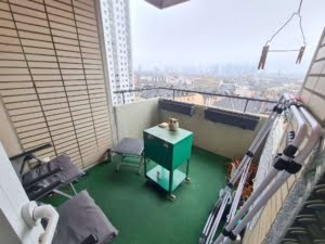 VERMIETET! WOW! TOP SKYLINEBLICK + POOL+SAUNA im Haus! Großes 1 Zimmer Apt. mit Balkon. –