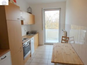 VERMIETET! Gemütliche 2 Zimmer mit Balkon + Blick auf die Niddawiesen – Rödelheim