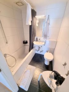 VERMIETET! Gemütliche 2-Zimmerwohnung mit Wannenbad – zentralste Nordendlage – direkt Oederweg