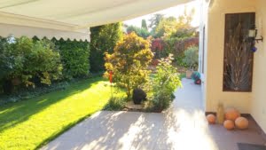 VERMIETET!Perfekte Lage am Berger Hang! 6 Zimmer + 2 Bäder auf 2 Etagen mit eigenem Garten + Teich!