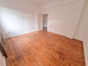 VERMIETET! Großzügige 4 Zimmerwohnung mit Holzdielenboden + Balkon – WG geeignet – zentralst in Offenbach
