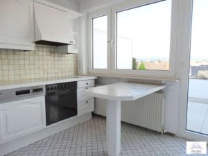 VERMIETET! TopTaunusblick! Sonnige 2 Zimmer Terrassenwohnung inkl. Einbauküche in Bad Homburg