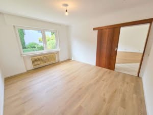 VERMIETET! Große 4-Zimmer Gartenwohnung mit 2 Balkonen + schickem  Bad  – top Lage Rumpenheim