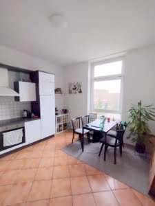 VERMIETET! Großzügig ! Gemütliche 1 Zimmerwohnung mit Wohnküche – zentral Sachsenhausen