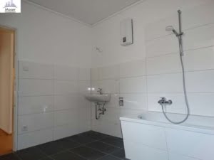 VERMIETET! Renovierte , große 2-Zimmer mit offener Küche – mitten in der Offenbacher Fußgängerzone