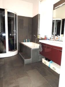 Vermietet! Wow! Altbaucharme pur! 4 Zimmer + Wohnküche + Balkon- top saniert