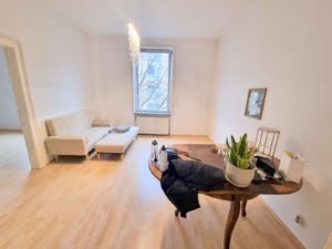 VERMIETET! Altbaucharme Gemütliche + helle 3 Zimmerwohnung – ruhig und zentral Nähe Berger Str.