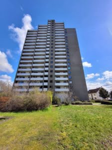 VERKAUFT! Kapitalanlage oder Eigennutzung ! Großzügige 2 Zimmerwohnung mit Balkon – Niederrad