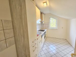 VERKAUFT! Panoramablick! Große 2 Zimmerwohnung mit Dachterrasse + TG-Platz – Top Lage Bad Vilbel