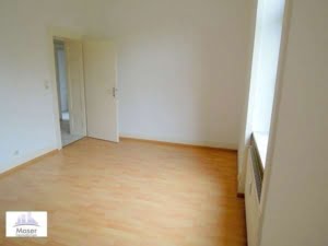 VERMIETET! Gemütliche 2 Zi Wohnung im Hochparterre geräumige Wohnküche – zentral in Heddernheim