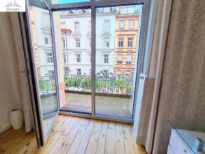 VERMIETET! TOP! Altbau im Westend ! Voll möblierte 2 Zimmerwohnung mit Balkon – min. für 9 Monate