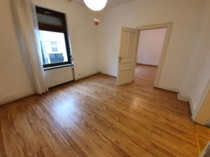 VERMIETET! Altbaucharme pur! Gemütliche 2 Zimmerwohnung mit Wohnküche in Alt-Eschersheim