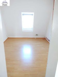 VERMIETET!Altbaucharme mitten in Bornheim! Sonnige 4 Zimmer-Maisonette direkt auf der Berger Straße