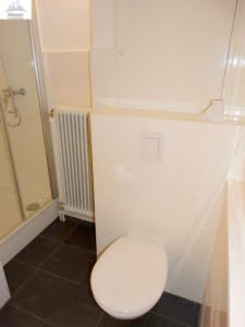 VERMIETET!2021 neu saniert! Toplage : Großes, sonniges 1 Zimmer Apt. mit Balkon + sep. Küche mit EBK