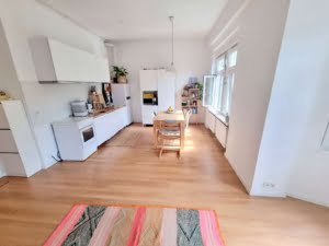 VERMIETET!Sonnige, schicke 2 Zimmerwohnung im sanierten Altbau – Top Lage Bornheim Nähe Berger Str.