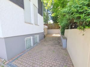 VERMIETET! Stylisch! Schicke 4 Zimmer offene Maisonette mit 2 Bädern + 2 Balkonen – Sachsenhausen