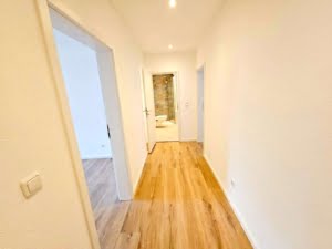 VERMIETET! Erstbezug kmpl. saniert! Sonnige 2-Zimmer Wohnung + Gartennutz.- mainnah in Fechenheim