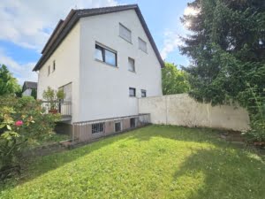 VERMIETET! Gemütliche 2-Zimmer Wohnung mit Balkon + nagelneues Bad- Top Lage Rumpenheim