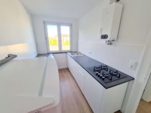 VERMIETET! Zweitbezug nach Sanierung 2022! Kompakt + schick: 2 Zimmerwhg inkl. neuw EBK – zentral Sachsenhausen