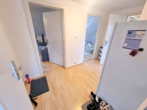 VERMIETET! Sonnige, gemütliche 2-Zimmerwohnung im Dachgeschoss – zentral gelegen im Gallusviertel