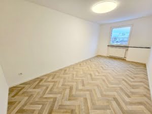 VERMIETET! Top Nordendlage! Auch WG- geeignet! In 2023 nagelneu sanierte 3 Zimmerwohnung im 5. OG ohne! Aufzug