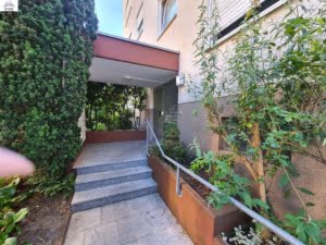 VERMIETET Was für ein Skylineblick neu saniert! Sonnige 3 Zimmerwhg. mit Balkon + EBK + neuem Bad