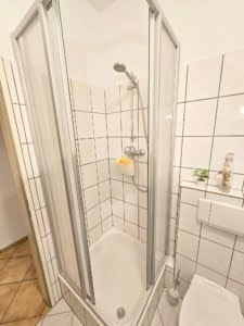 VERMIETET! Großzügig ! Gemütliche 1 Zimmerwohnung mit Wohnküche – zentral Sachsenhausen