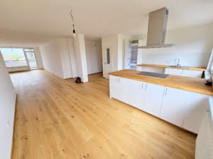 VERMIETET! Erstbezug nach Sanierung! Sonnige 4 Zimmerwohnung mit Balkon + Weitblick – Kriftel