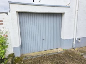 VERKAUFT! gepflegtes MFH mit 5-6 Whg. + 1 Garage + Hof + Garten – zentrale Lage Bad Soden