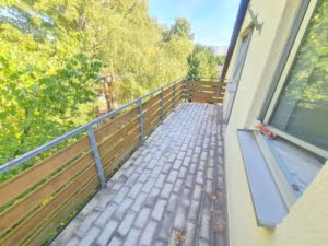 VERMIETET! Neu renoviert! 3-Zimmerwohnung mit 2 Balkonen + Wannenbad – ruhig in Bergen-Enkheim