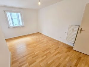 VERMIETET! Top Westendlage! Gemütliche, sonnige 2 Zimmerwohnung mit Balkon + Einbauküche inkl.