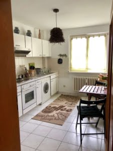 VERMIETET! Sachsenhäuser Lage am Schweizer Platz! Gemütliche 2 Zimmerwohnung mit EBK im 3. OG