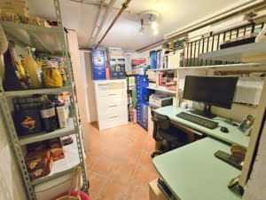 VERKAUFT! Perfekt für die kleine Familie! Solides Reihenmittelhaus + Garage + Garten -Heddernheim