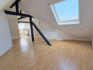 VERMIETET! Schick saniert! Große 2-Zimmer Wohnung mit Wohnküche + Gartennutz.- mainnah in Fechenheim