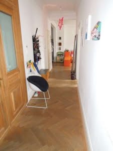 Vermietet! Wow! Altbaucharme pur! 4 Zimmer + Wohnküche + Balkon- top saniert