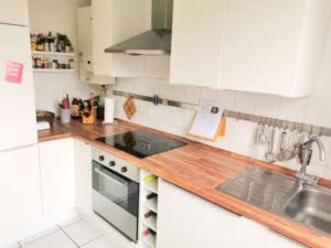 VERMIETET! Hell! 3 Zimmerwohnung mit Balkon und Wannenbad – Bornheim Grenze Ostend – EZB nah
