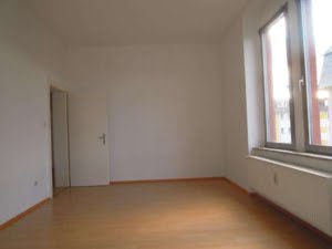 VERMIETET! Hell und freundlich: 2 Zimmerwohnung mit Wohnküche – ruhig und zentral in Heddernheim