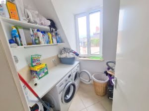 VERMIETET! WOW! – Stylische 5 Zimmer Maisonette inkl. EBK + Kamin + Dachterr. -Sachsenhausen