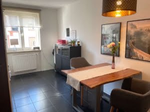 VERMIETET neuw. 2 Zimmerwohnung mit Wohnküche und Loggia + Balkon – zentral Nähe Uniklinik Niederrad