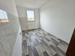 VERMIETET! Sonnige + große 3 Zimmer Dachgeschosswohnung – Hanau Nähe TÜV – zentrale Lage