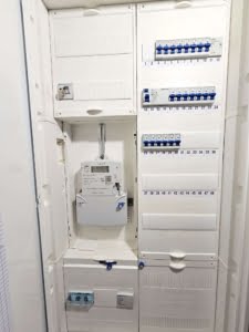 VERKAUFT! Perfekt für die kleine Familie! Solides Reihenmittelhaus + Garage + Garten -Heddernheim