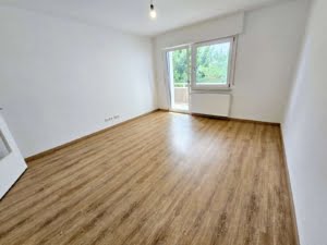 VERMIETET! Sonnige 3 Zimmerwohnung mit Balkon – ruhig in Mühlheim-Lämmerspiel