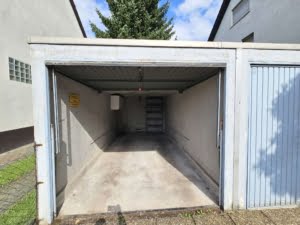VERMIETET! Einzugsbereit! Große 3,5 Zimmerwohnung mit Balkon plus Garage – top Lage Rumpenheim
