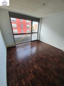 VERMIETET! Sonnige 2 Zimmer + Südbalkon inkl. Einbauküche – Sachsenhausen Südbahnhof