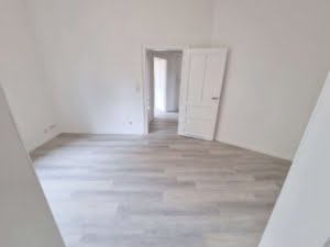 VERMIETET! Klein! Gemütlich! Neu renovierte 2 Zimmerwohnung – mitten in Bornheim Berger Str.
