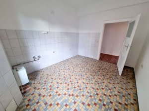 VERMIETET! Großzügige 4 Zimmerwohnung mit Holzdielenboden + Balkon – WG geeignet – zentralst in Offenbach