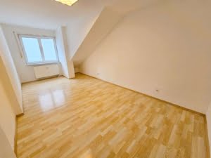 VERKAUFT! Panoramablick! Große 2 Zimmerwohnung mit Dachterrasse + TG-Platz – Top Lage Bad Vilbel
