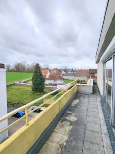 VERKAUFT! Karben-Kloppenheim: Panoramablick in großer 3 Zimmer Penthousewohnung + Einzelgarage