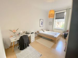 VERMIETET! Topst Lage von Sachsenhausen! Altbaucharme! Gemütliche 2 Zimmerwohnung inkl. Wannenbad