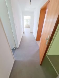 VERMIETET! Neu renoviert! 3-Zimmerwohnung mit 2 Balkonen + Wannenbad – ruhig in Bergen-Enkheim